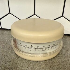Vintage 1980s Manual Cream Kitchen Scale